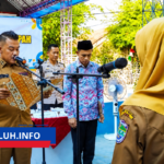 Yansri Yuliani resmi dilantik sebagai Kepala Dusun Batununggal Desa Mekarmukti, Kecamatan Cisaga, Ciamis. Kades Ibro meminta Kadus baru