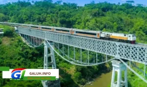 Keunikan Jembatan Cirahong Ciamis, Jalur Kereta Api dan Jalan Warga