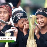 Mengenal makna ungkapan Sunda “Tong cicing di lawang,