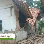 rumah ambruk Sukasari Tambaksari Ciamis