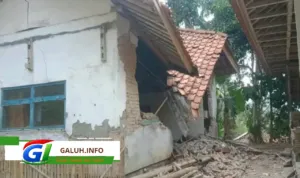 rumah ambruk Sukasari Tambaksari Ciamis
