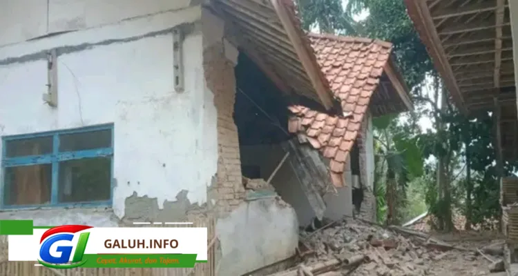 rumah ambruk Sukasari Tambaksari Ciamis