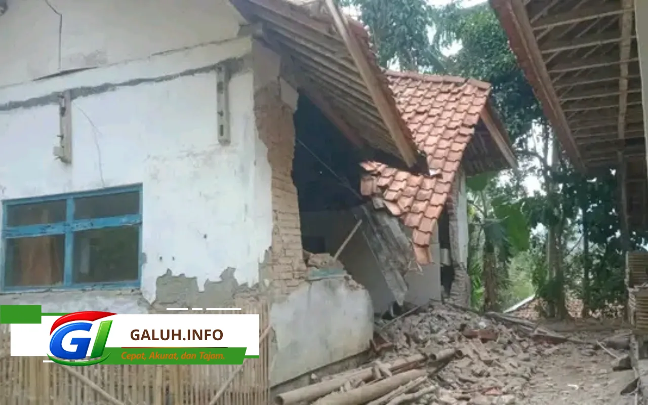rumah ambruk Sukasari Tambaksari Ciamis rumah ambruk Sukasari Tambaksari Ciamis