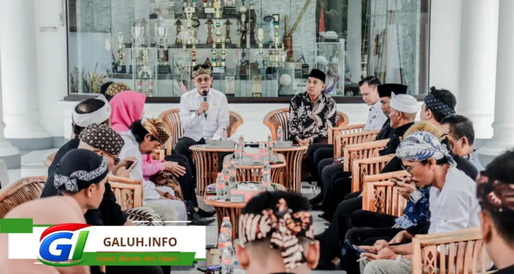Bupati Ciamis Herdiat Sunarya mendorong masyarakat menjaga Tradisi Merlawu Wanasigra