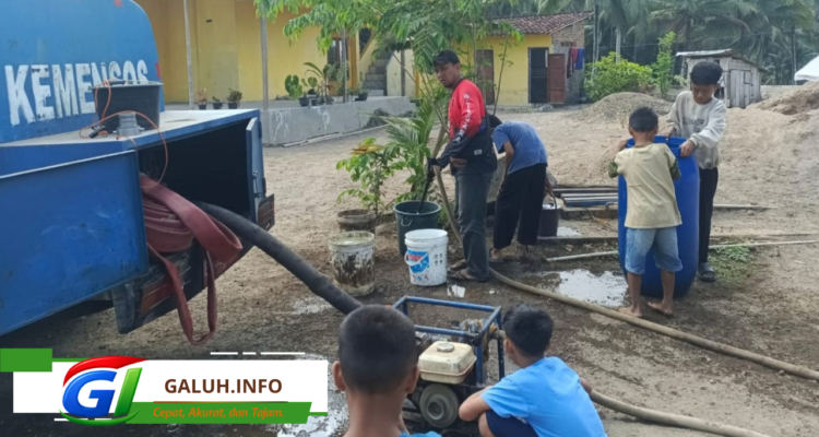FK Tagana Kabupaten Tasikmalaya menyalurkan 6.000 liter air bersih