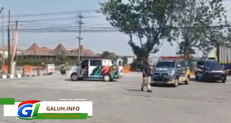 Viral Ambulans Geruduk SPBU Sukoharjo, Dipicu Penolakan Isi Pertalite Viral Ambulans Geruduk SPBU Sukoharjo, Dipicu Penolakan Isi Pertalite