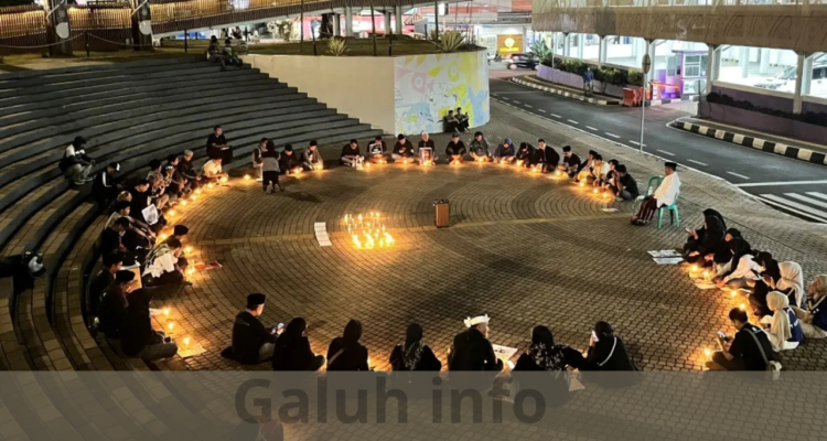 Lilin dan Doa Menggema di Alun-alun Ciamis untuk Lima Jurnalis yang Hilang